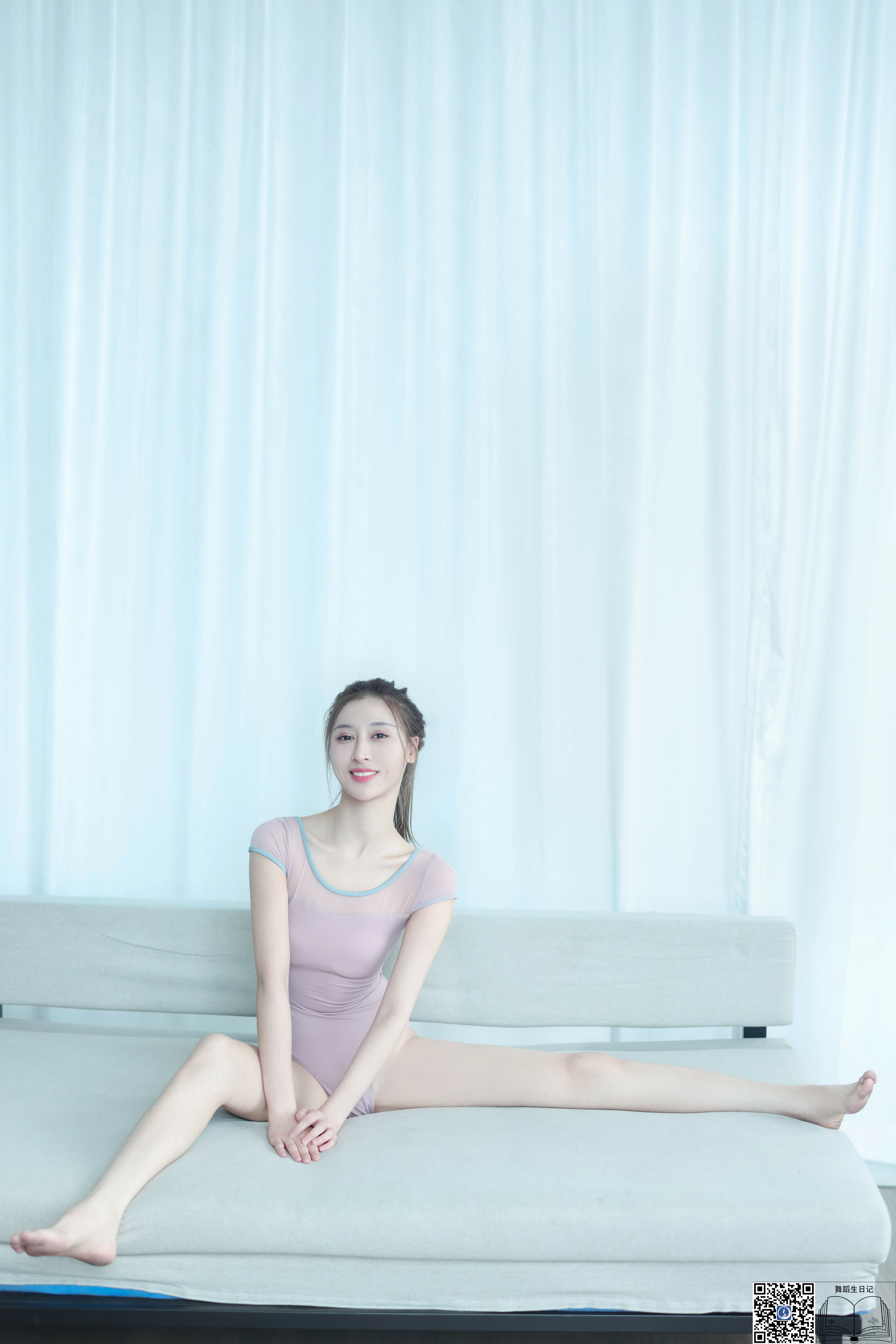 [GALLI嘉丽]舞蹈生日记 056 晓娜 粉色透视体操服性感写真集,2