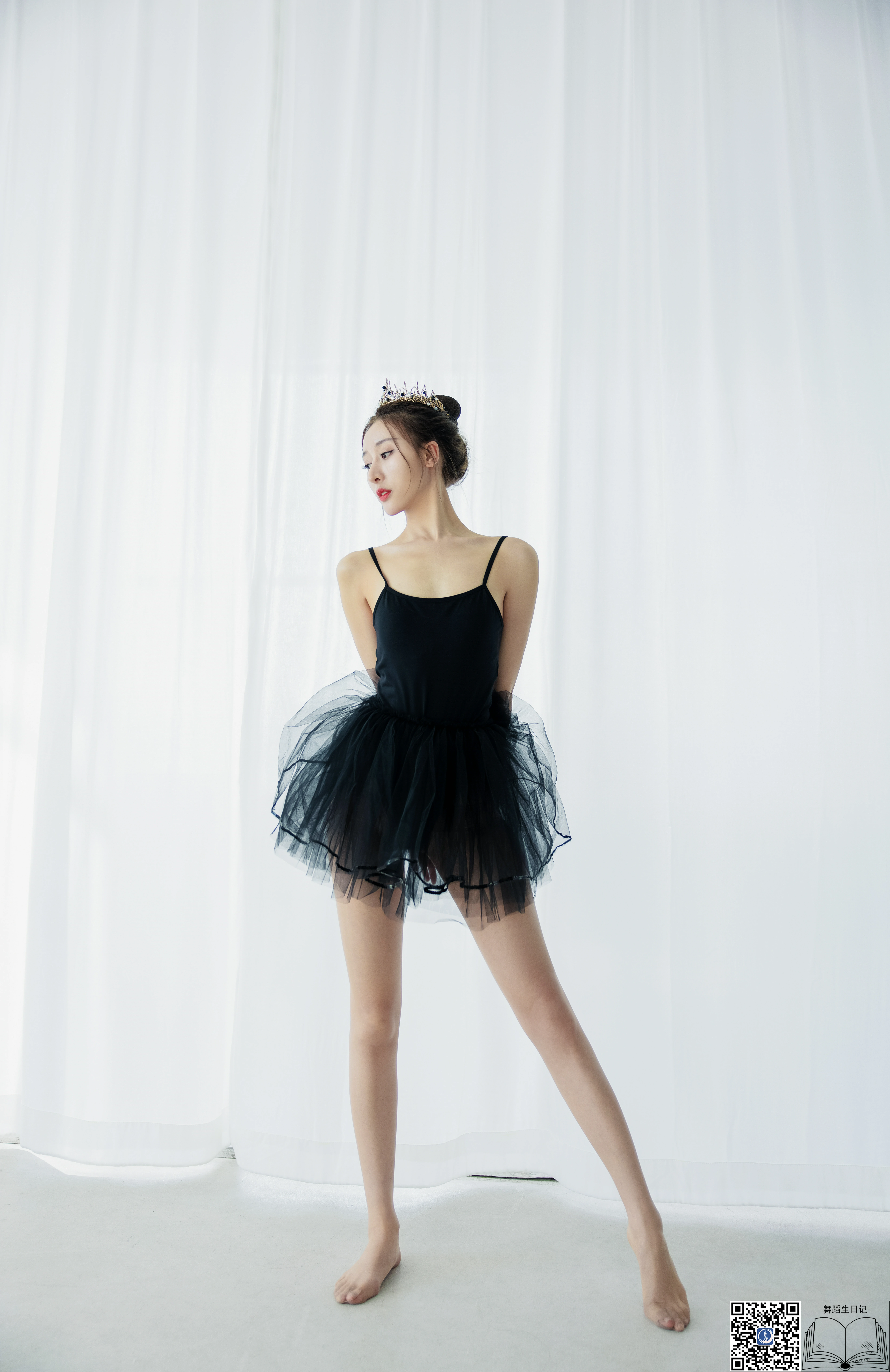 [GALLI嘉丽]舞蹈生日记 059 晓娜 黑色透视芭蕾舞裙加肉丝美腿性感写真集,18