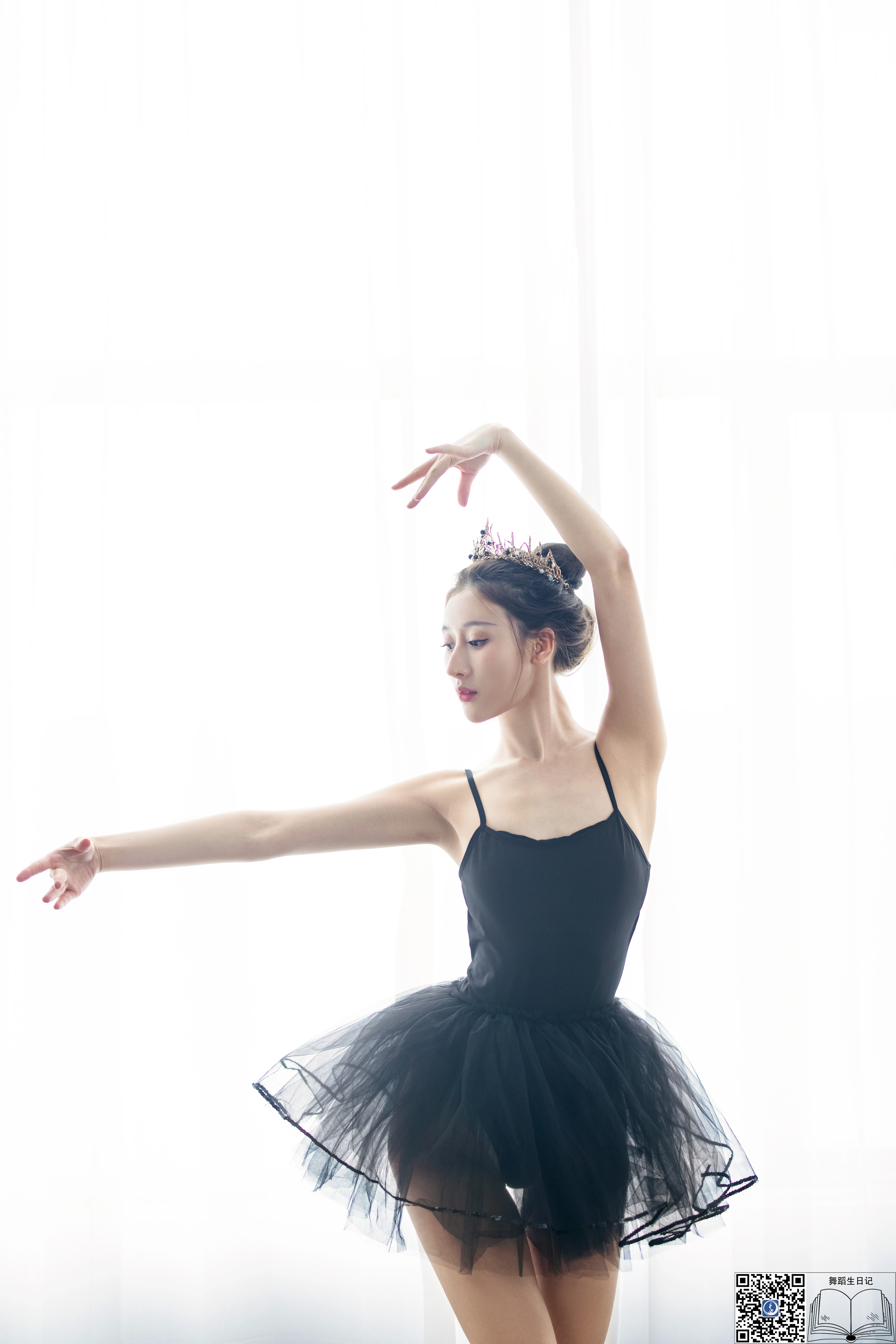 [GALLI嘉丽]舞蹈生日记 059 晓娜 黑色透视芭蕾舞裙加肉丝美腿性感写真集,27