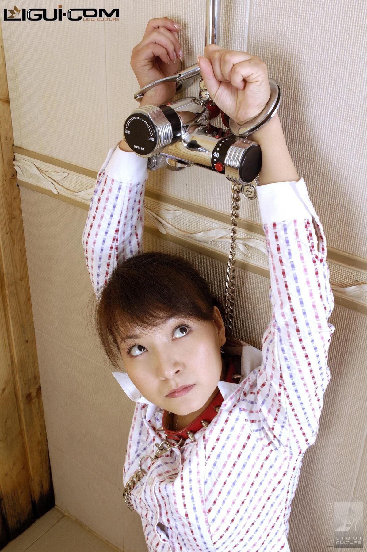 [Ligui丽柜]2008.10.17 捆绑束缚 英子 白色衬衫与黑色短裙加肉丝美腿性感私房写真集,1 (1)
