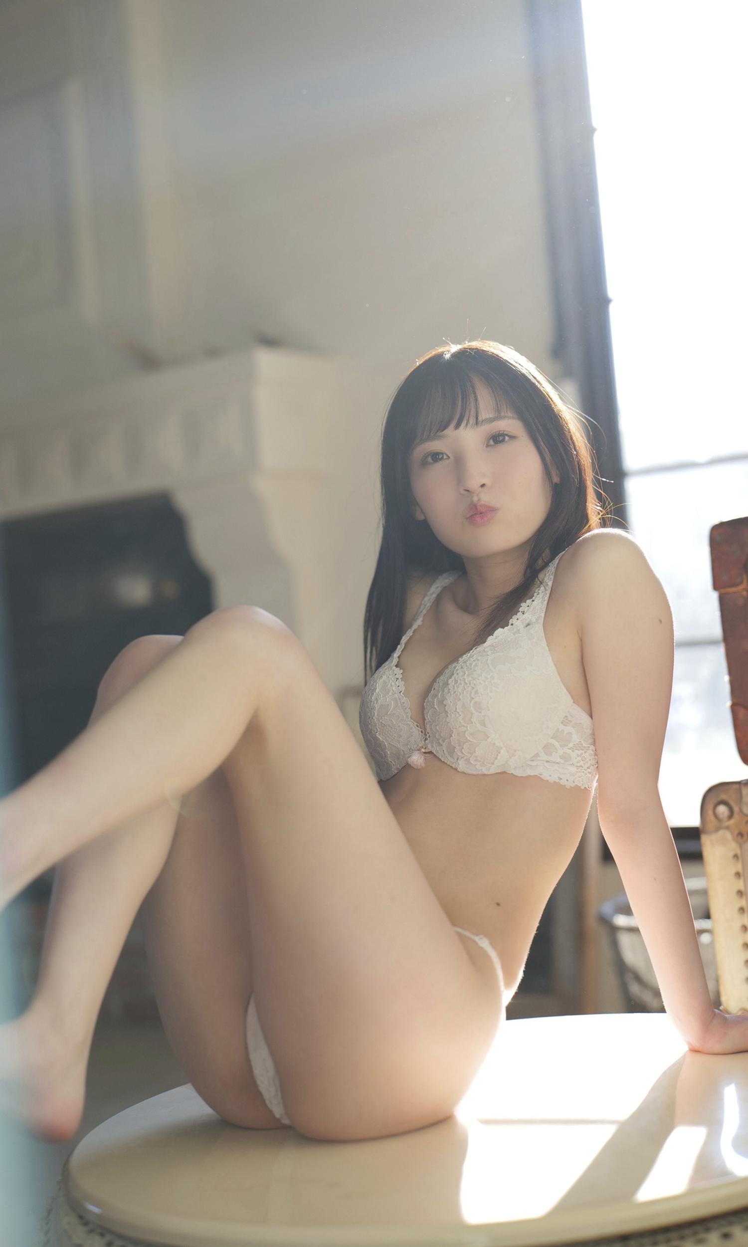 由良ゆら（ゆら ゆら，Yura Yura）「トキメケ！！」白色比基尼泳装与黑色蕾丝内衣性感写真集,0011