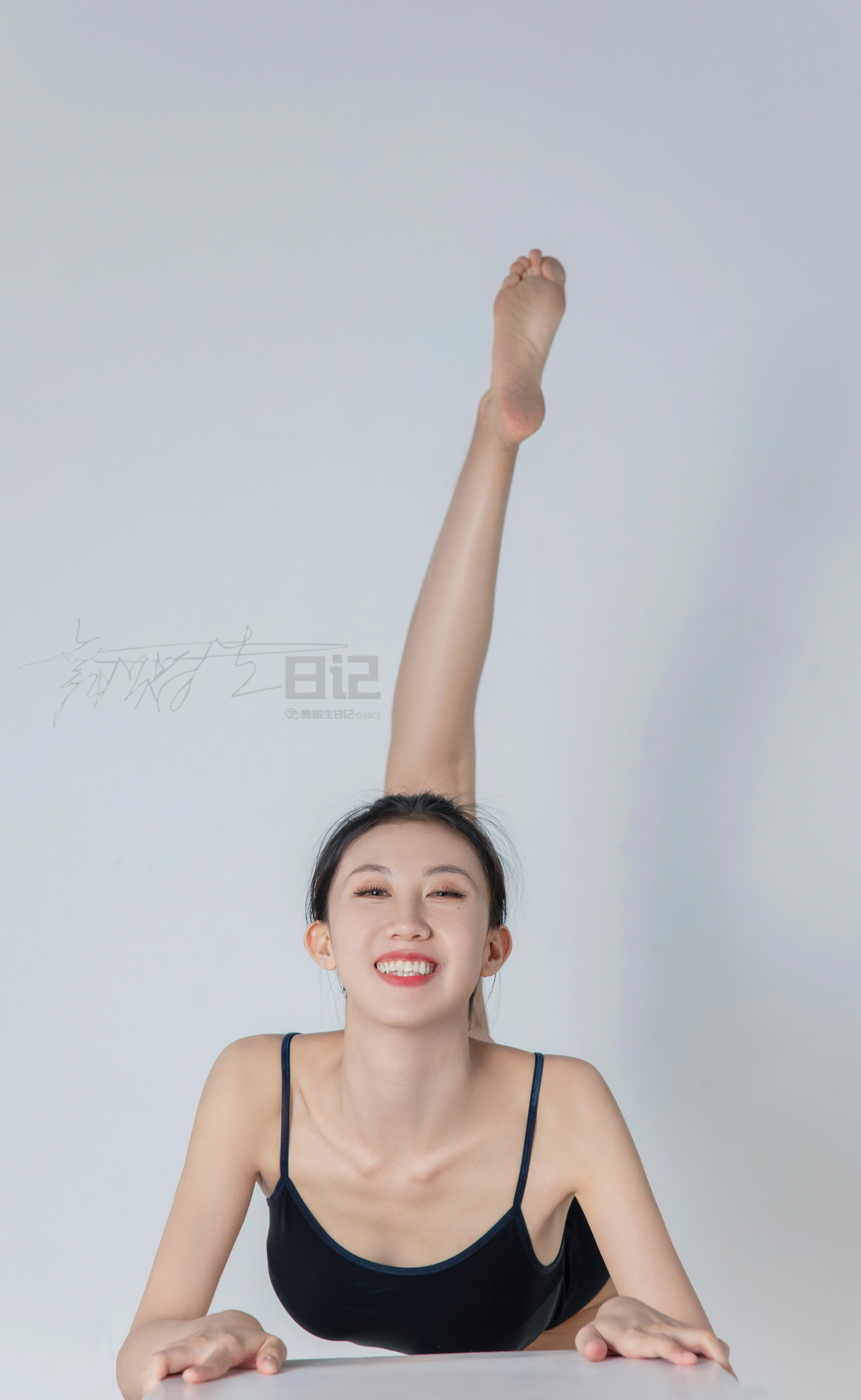[GALLI嘉丽]舞蹈生日记 066 - 传媒 艺艺 紧身吊带体操服性感私房写真集,0004