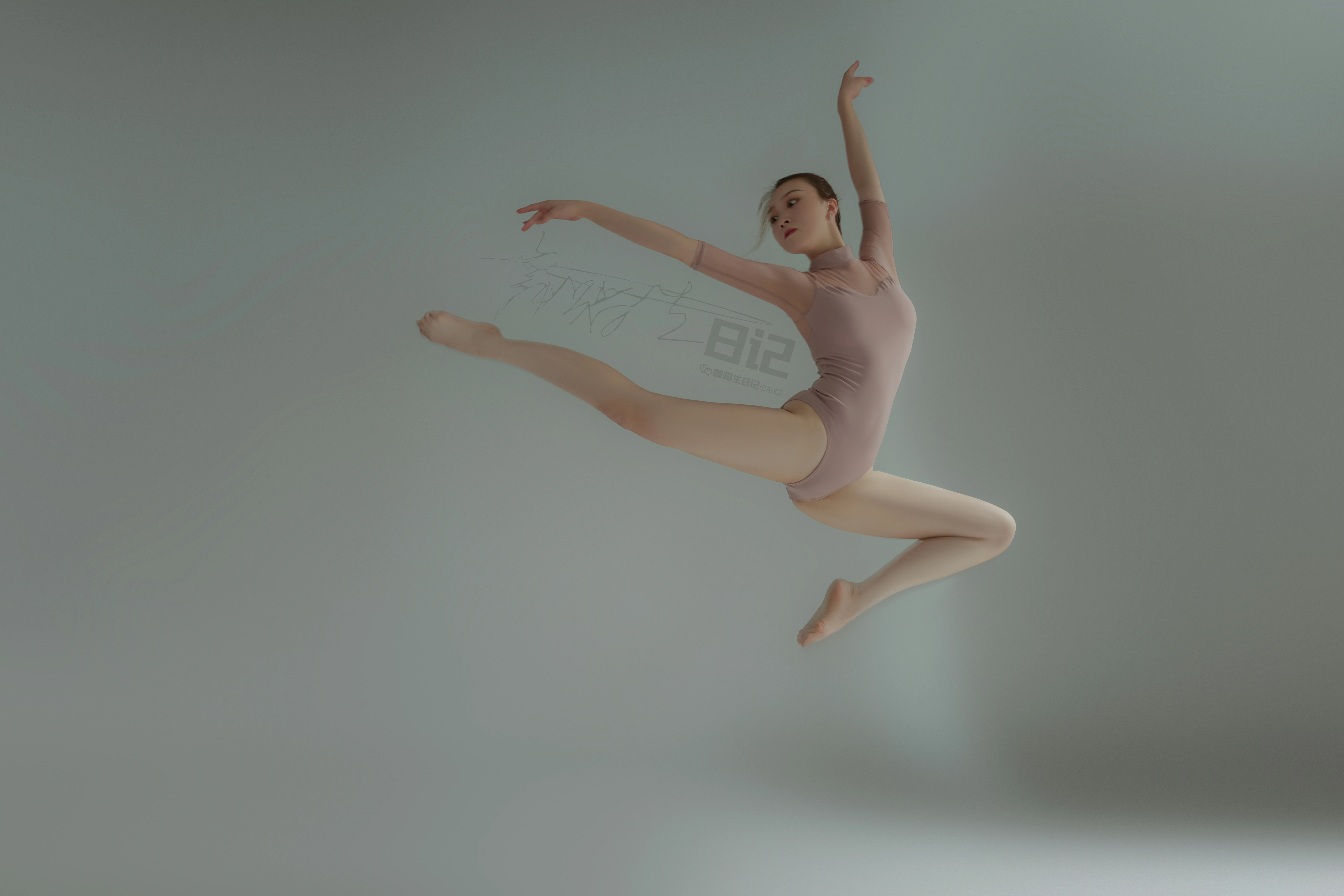 [GALLI嘉丽]舞蹈生日记 074 - 张雯雯 粉色紧身连体体操服性感写真集,0011