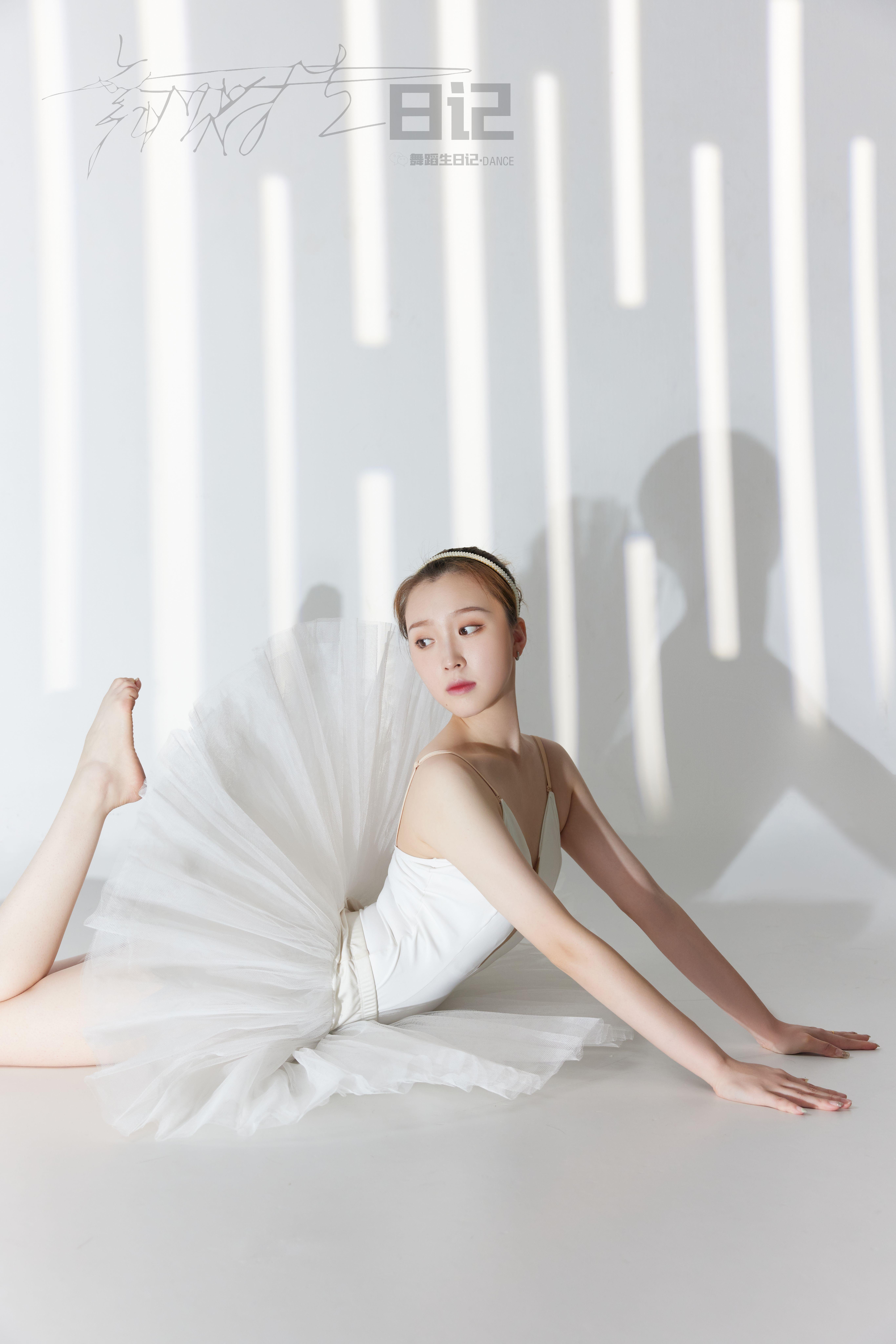 [GALLI嘉丽]舞蹈生日记 080 - 高雯雯 白色吊带芭蕾舞裙性感私房写真集,0026