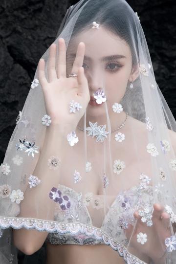 古力娜扎透视婚纱照写真曝光：纯白如雪的浪漫童话公主