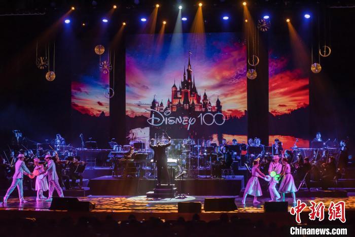 11月25日晚，《迪士尼奇幻世界演唱会》全国巡演首站在天津大礼堂举办。主办方供图