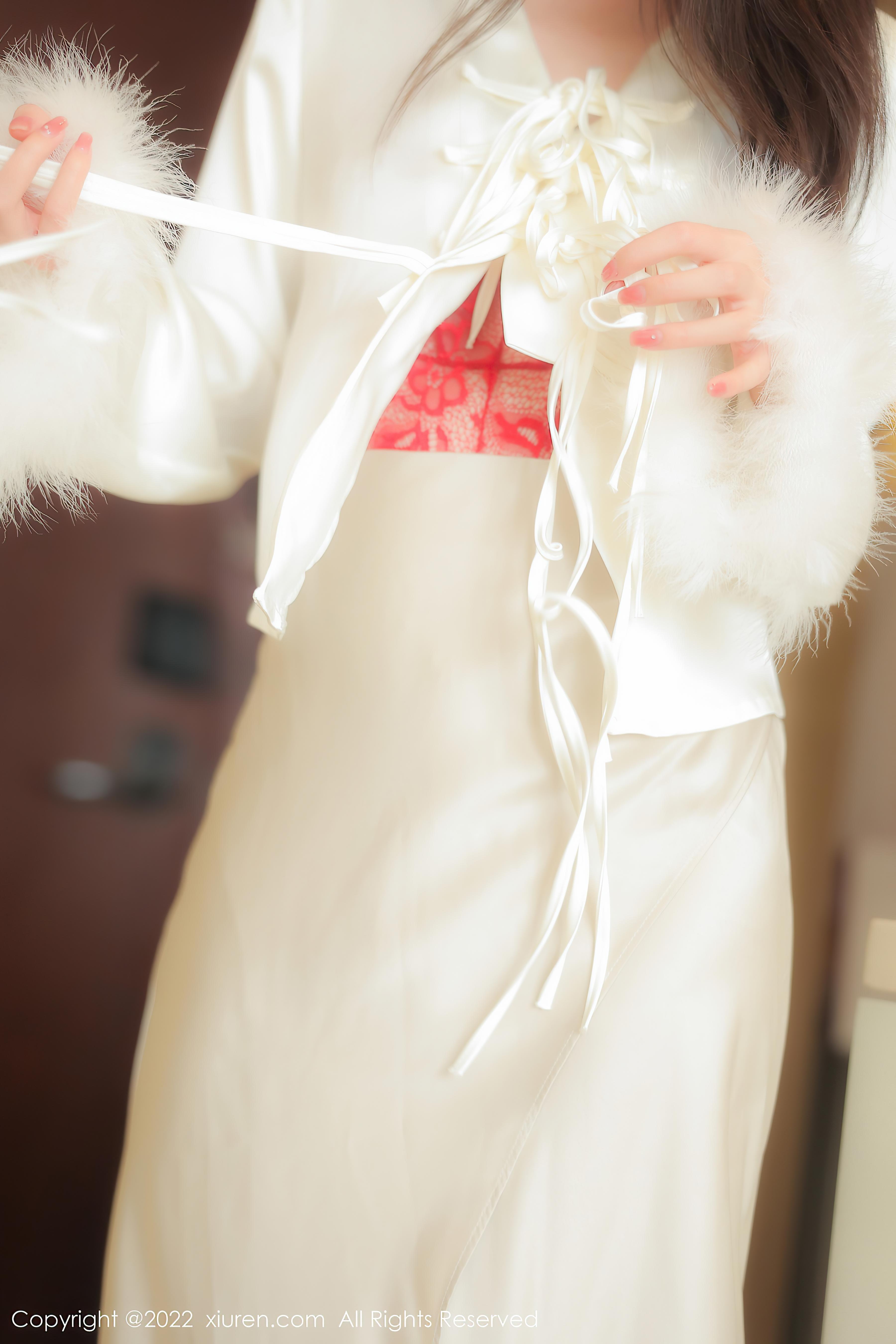 [XiuRen秀人网]2022.10.20 NO.5734 薇薇酱 白色礼服与红色镂空内衣加内丝美腿性感写真集,0019